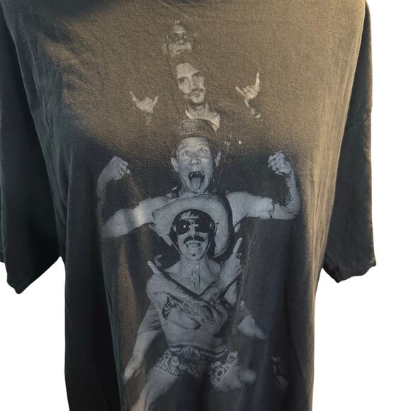 Red Hot Chili Peppers Unlimited love Tour 2022 Concert Tee, Unisex Size Large - Picture 1 of 6